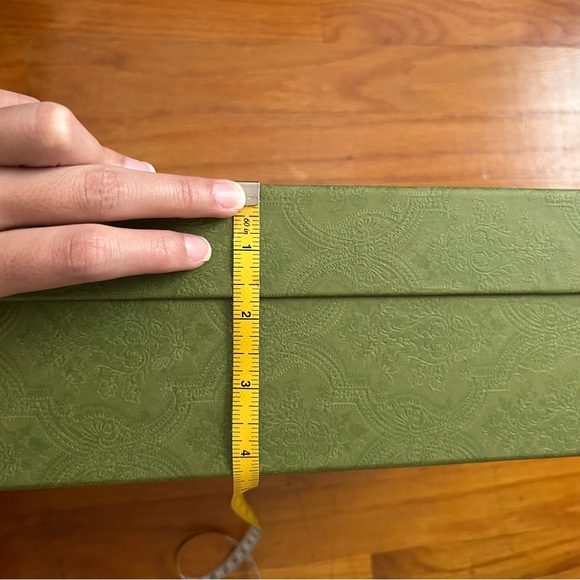 Gucci Gift Box - Picture 6 of 7